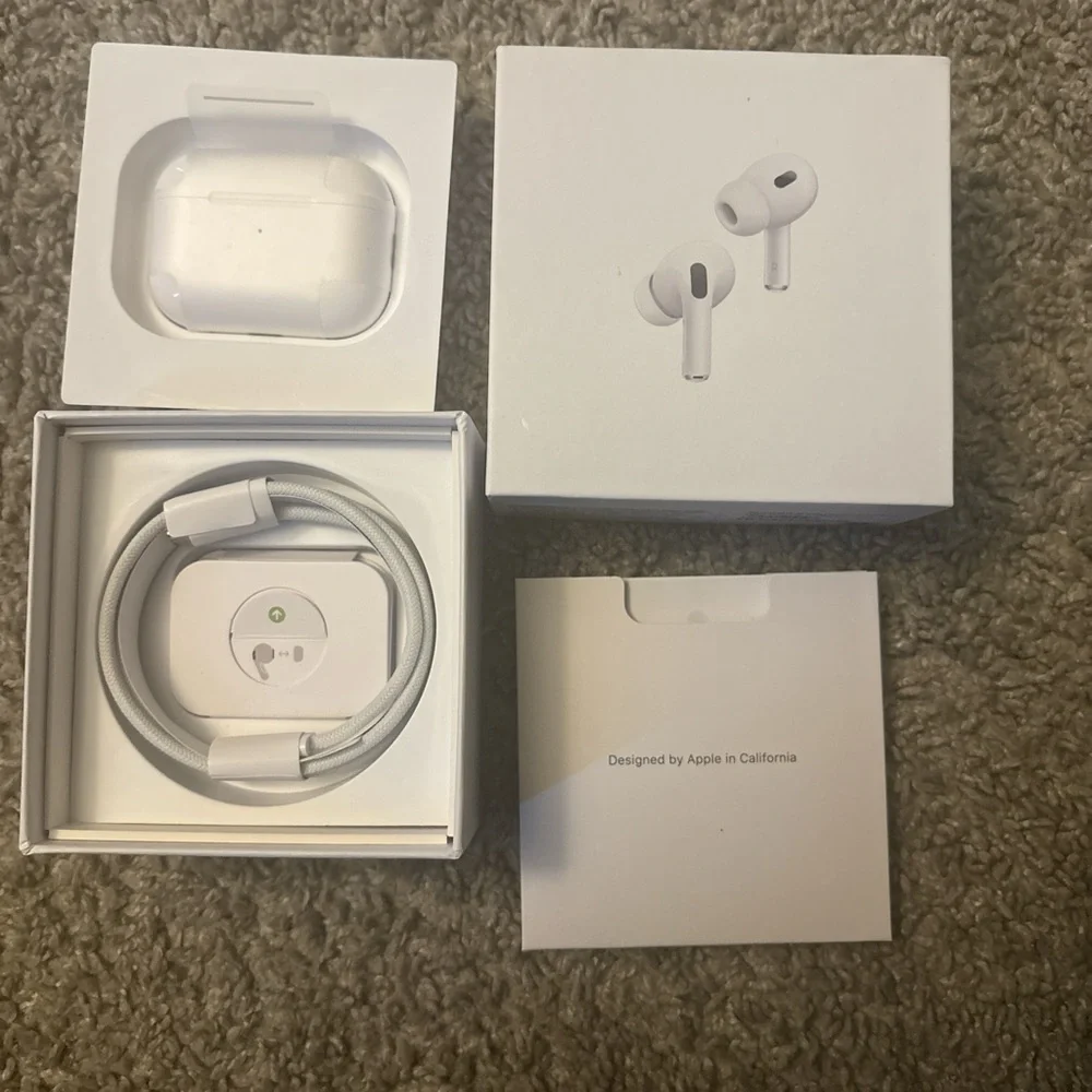 White Wireless Earbuds Brand new